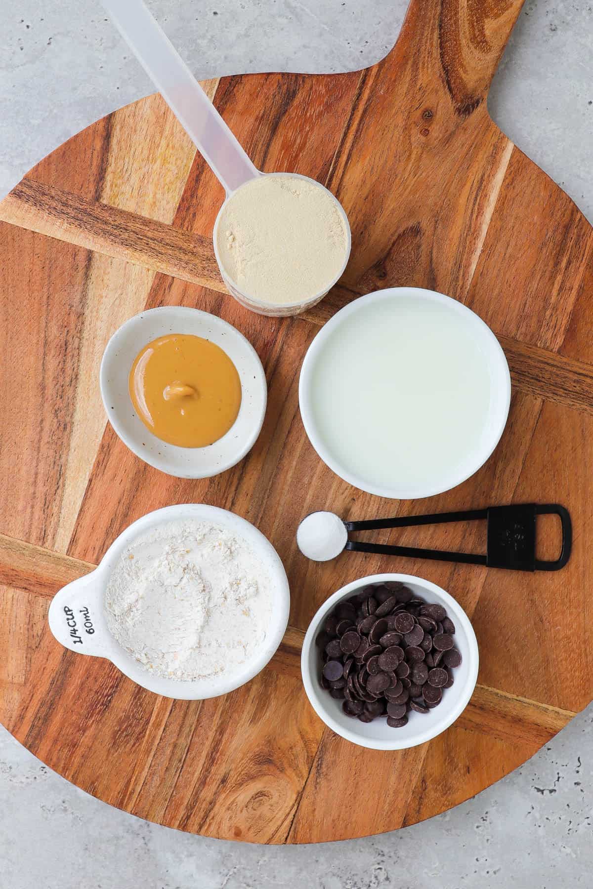Ingredients for the cookie.