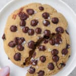 Holding plate with cookie.
