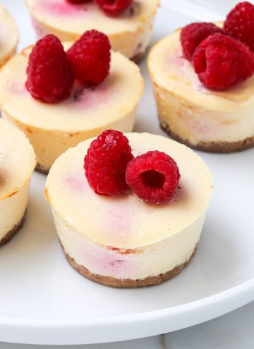 Close up side shot of the cheesecakes.